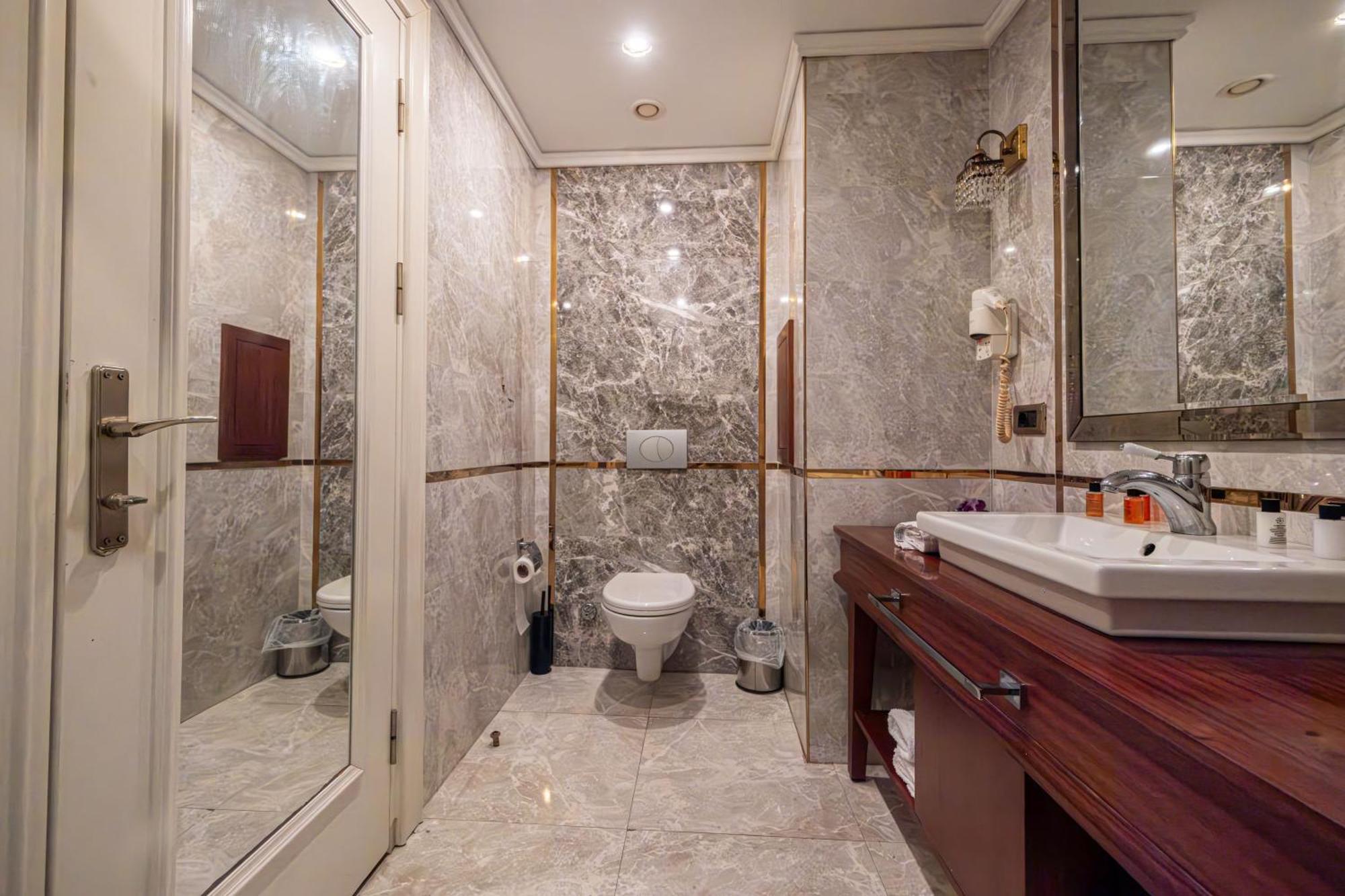 Myy Boutique Hotel Istanbul Bagian luar foto